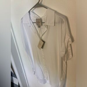 Casa Cabana white blouse in size Medium. New & never worn. NWT